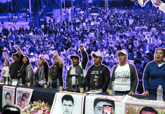 Diez años de dolor y lucha: "Ayotzinapa, la herida que no cierra