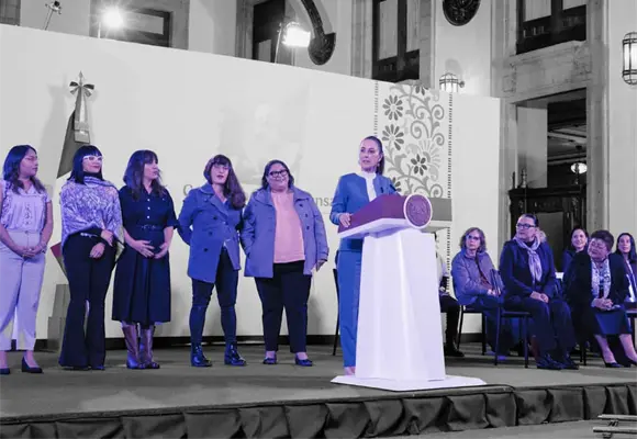 Claudia Sheinbuam alista reformas y cartilla para las mexicanas