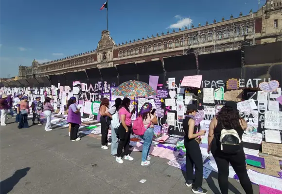 "No llegamos todas": miles exigen justicia en el primer 8M con Sheinbaum