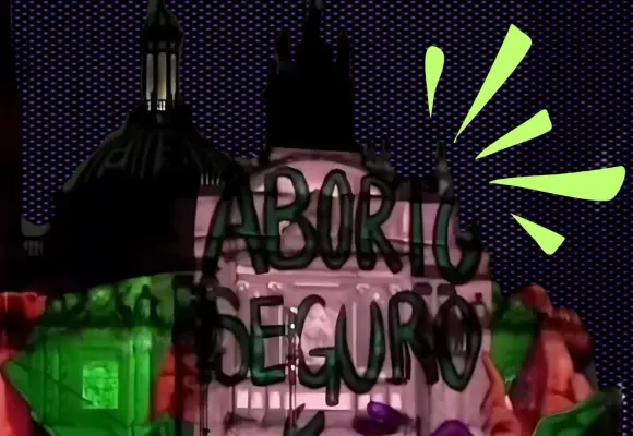 "Aborto seguro" en videomapping divide a Iglesia y Secretaría de Cultura