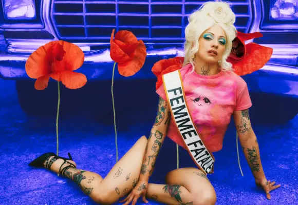 ¿Qué nos enseña Mon Laferte sobre la femme fatale y su mito patriarcal?