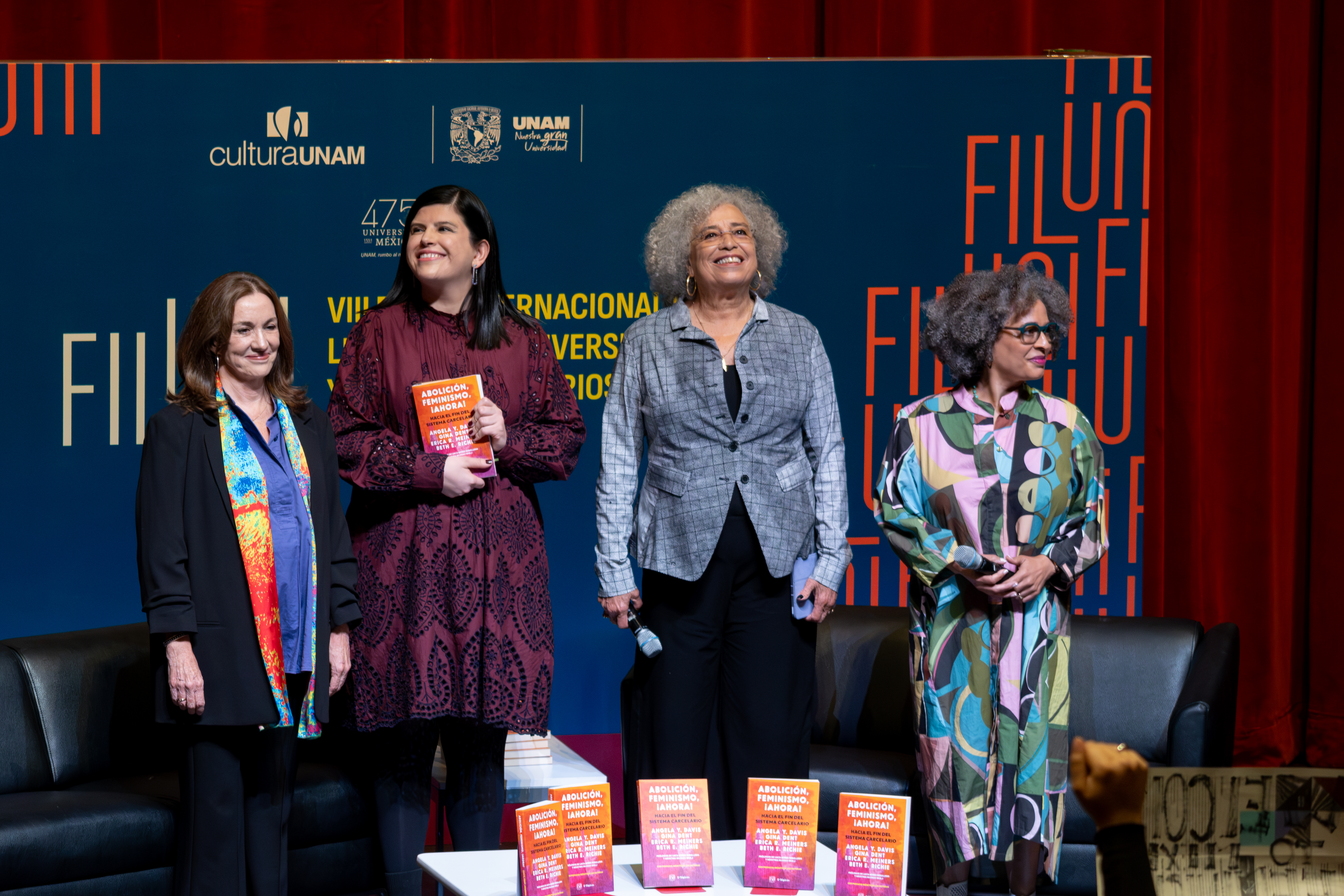 As&iacute; se vivi&oacute; la visita de Angela Davis y Gina Dent en CU